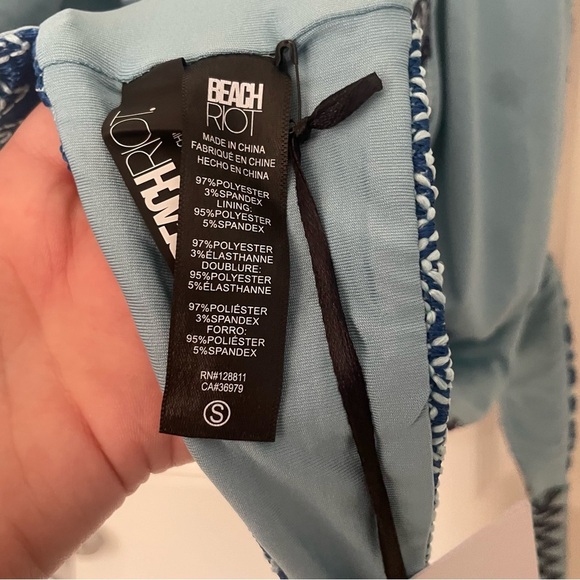 NWT Beach Riot Blue Daydream Chevron Geometric Swimsuit Bikini Top Small - Picture 5 of 7